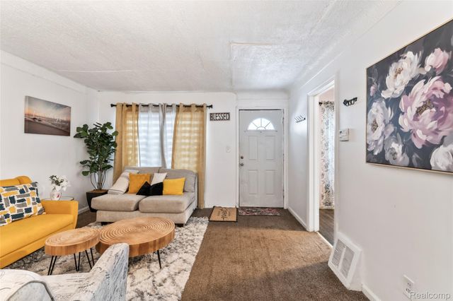 9980 Ashton Avenue, Detroit, MI 48228