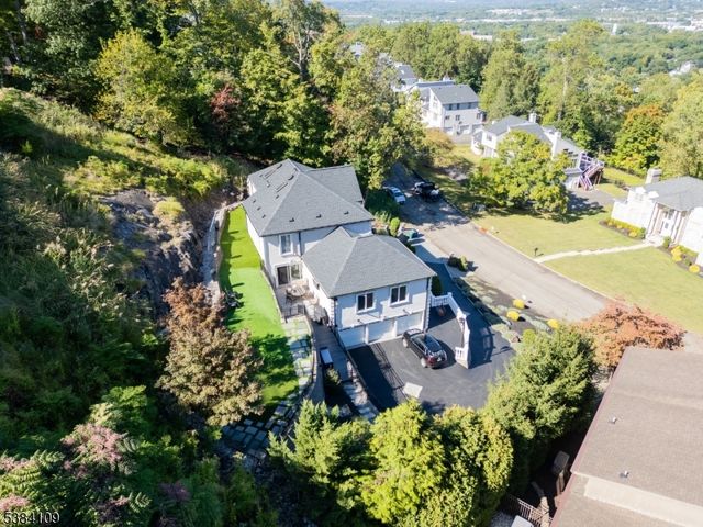 207 Eileen Dr, Cedar Grove Twp., NJ 07009