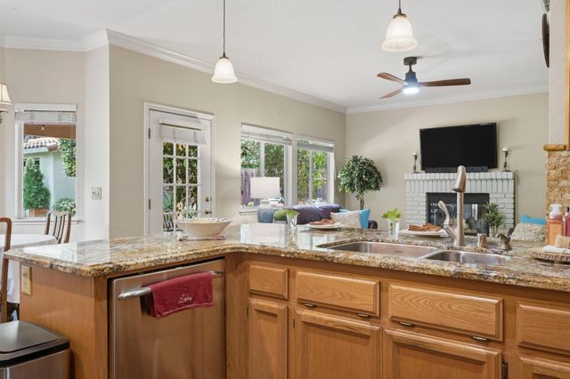 2936 Avon Rd, Rocklin, CA 95765