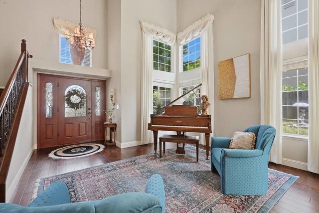 2936 Avon Rd, Rocklin, CA 95765