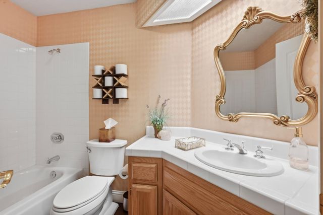 2936 Avon Rd, Rocklin, CA 95765