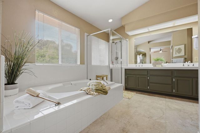 2936 Avon Rd, Rocklin, CA 95765