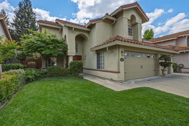 2936 Avon Rd, Rocklin, CA 95765
