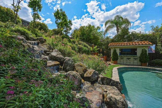 2936 Avon Rd, Rocklin, CA 95765