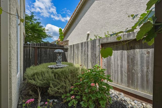 2936 Avon Rd, Rocklin, CA 95765