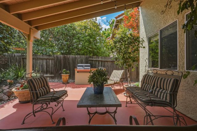 2936 Avon Rd, Rocklin, CA 95765