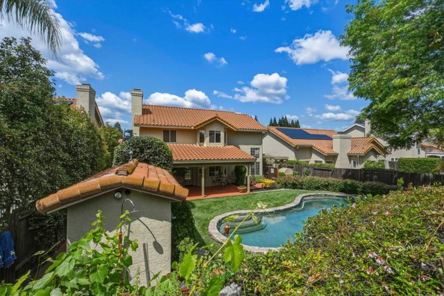 2936 Avon Rd, Rocklin, CA 95765