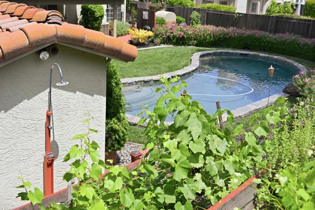 2936 Avon Rd, Rocklin, CA 95765