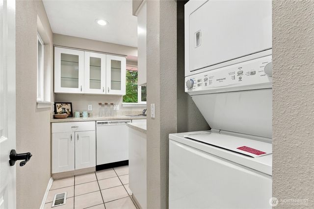 7815 227th Place SW, Edmonds, WA 98026