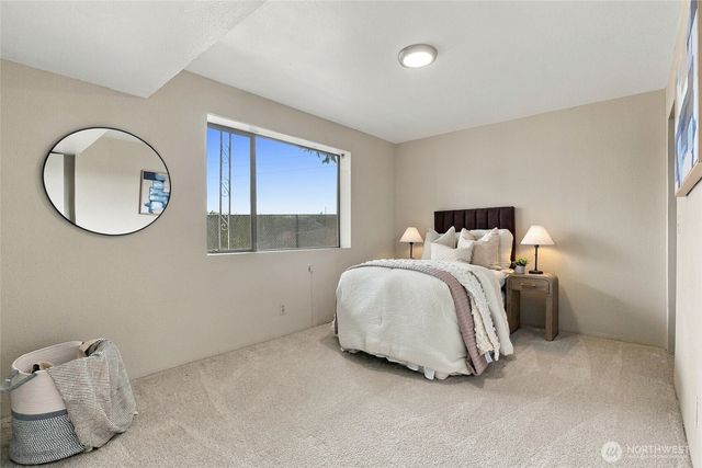 7815 227th Place SW, Edmonds, WA 98026