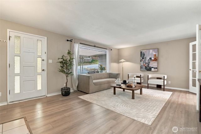 7815 227th Place SW, Edmonds, WA 98026