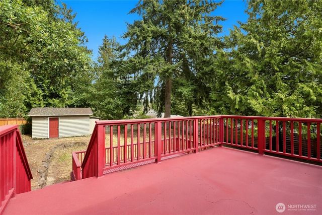 7815 227th Place SW, Edmonds, WA 98026