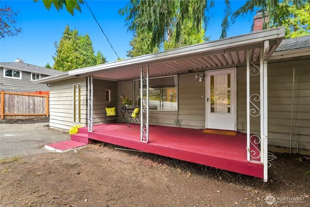 7815 227th Place SW, Edmonds, WA 98026