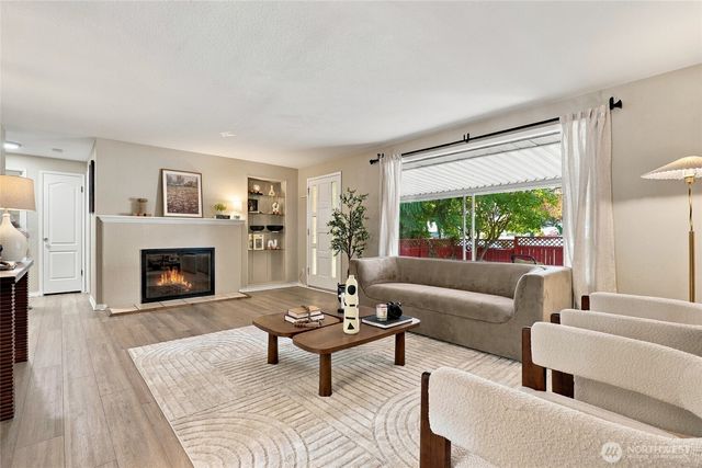 7815 227th Place SW, Edmonds, WA 98026