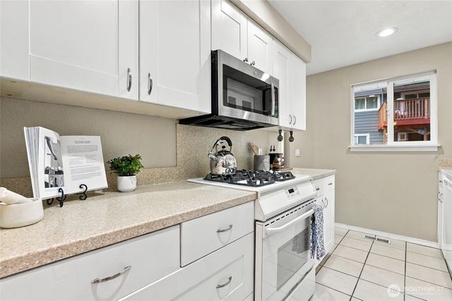 7815 227th Place SW, Edmonds, WA 98026