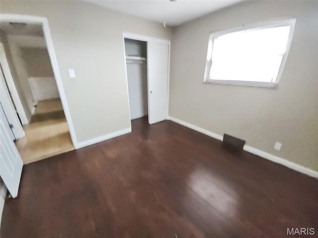 6220 Minnesota Avenue, St Louis, MO 63111