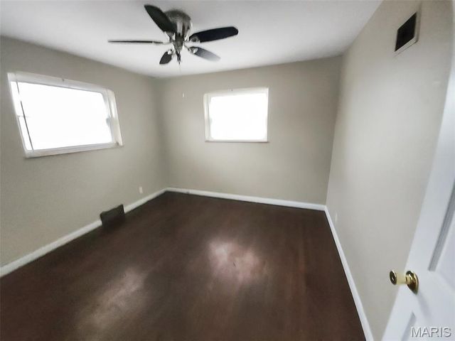 6220 Minnesota Avenue, St Louis, MO 63111