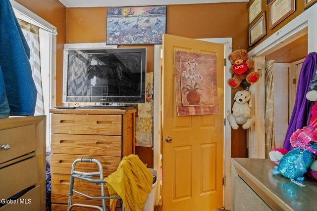 14 103rd Street, Troy, NY 12180