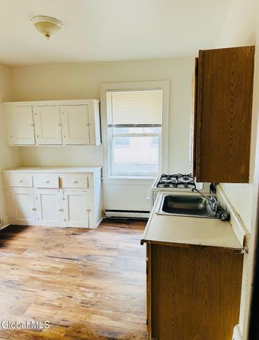 14 103rd Street, Troy, NY 12180