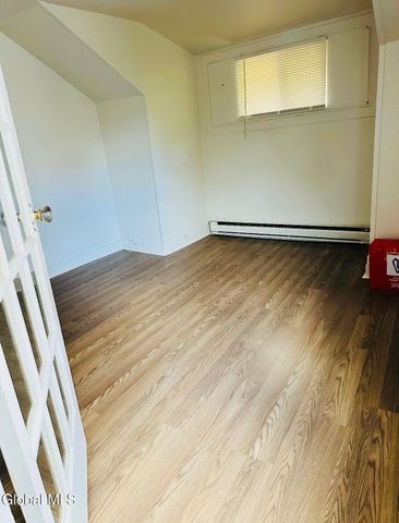 14 103rd Street, Troy, NY 12180