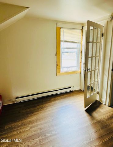 14 103rd Street, Troy, NY 12180