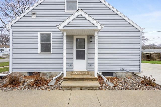2233 MAGNOLIA LANE, Green Bay, WI 54304