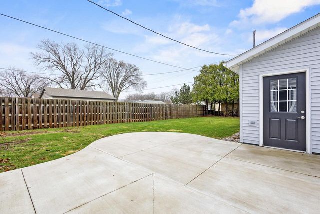 2233 MAGNOLIA LANE, Green Bay, WI 54304