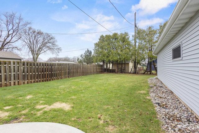 2233 MAGNOLIA LANE, Green Bay, WI 54304