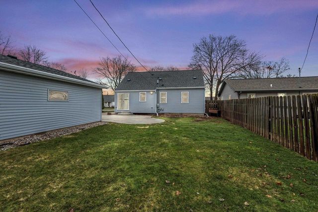 2233 MAGNOLIA LANE, Green Bay, WI 54304