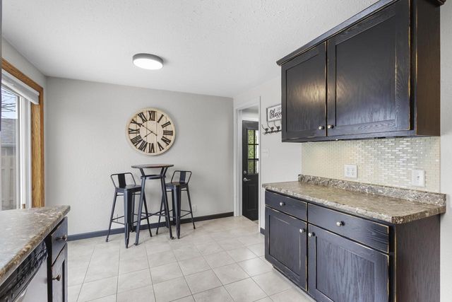 2233 MAGNOLIA LANE, Green Bay, WI 54304