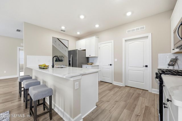3978 GAREYS FERRY Way, Middleburg, FL 32068
