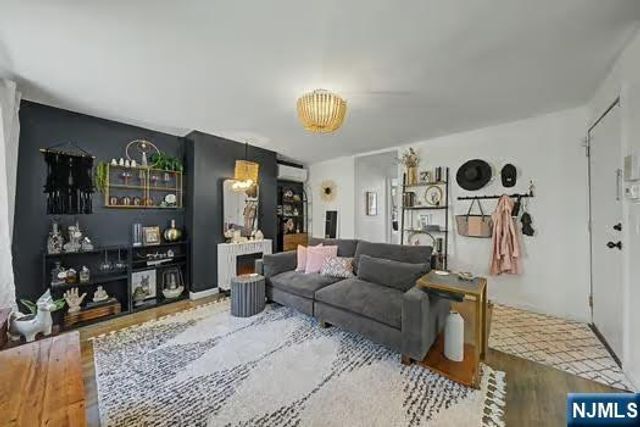 29 Franklin Street 2, Jersey City, NJ 07307