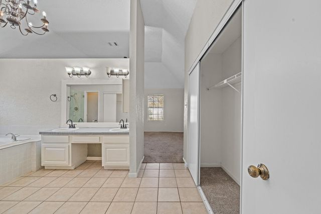 11123 Gatesden Drive, Tomball, TX 77377