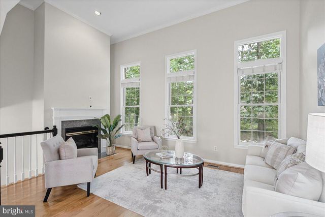4668 W BRADDOCK RD, Alexandria, VA 22311