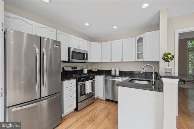4668 W BRADDOCK RD, Alexandria, VA 22311