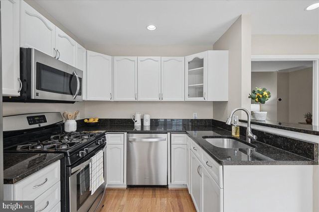 4668 W BRADDOCK RD, Alexandria, VA 22311
