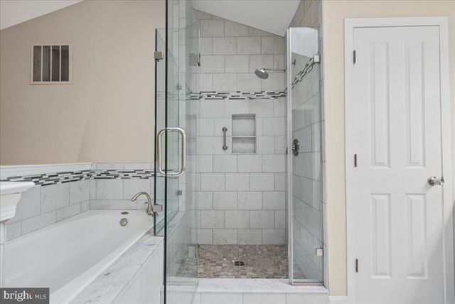4668 W BRADDOCK RD, Alexandria, VA 22311