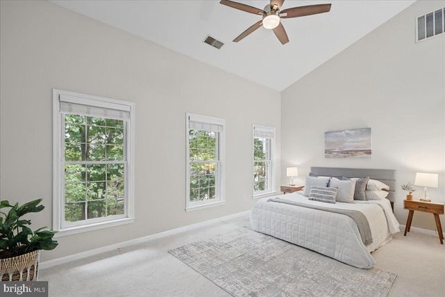 4668 W BRADDOCK RD, Alexandria, VA 22311