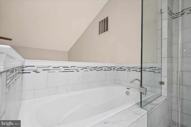 4668 W BRADDOCK RD, Alexandria, VA 22311