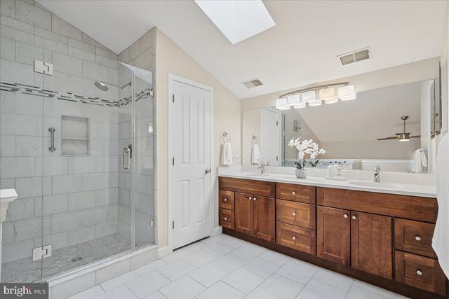 4668 W BRADDOCK RD, Alexandria, VA 22311