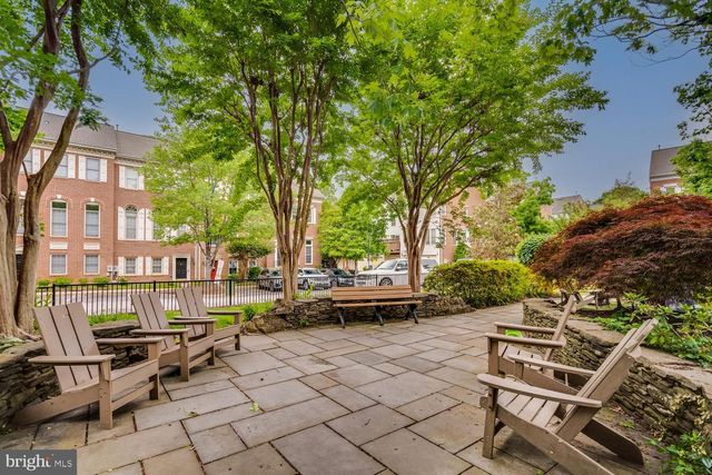 4668 W BRADDOCK RD, Alexandria, VA 22311