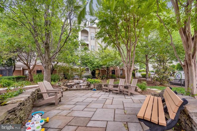 4668 W BRADDOCK RD, Alexandria, VA 22311