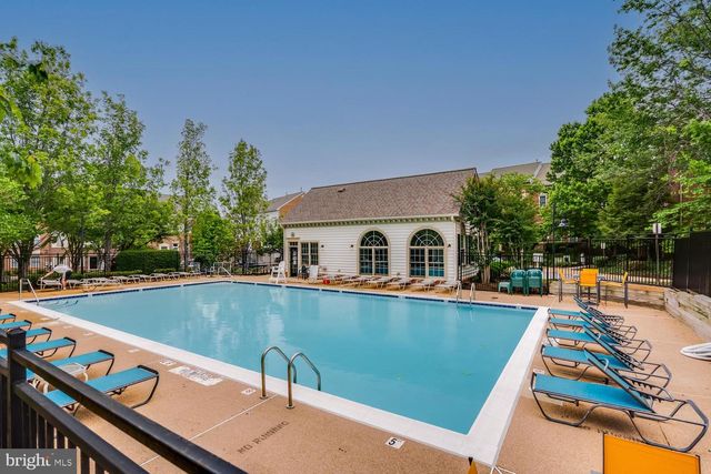 4668 W BRADDOCK RD, Alexandria, VA 22311