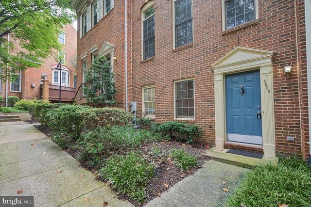 4668 W BRADDOCK RD, Alexandria, VA 22311