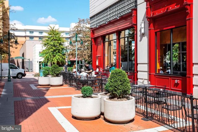 4668 W BRADDOCK RD, Alexandria, VA 22311