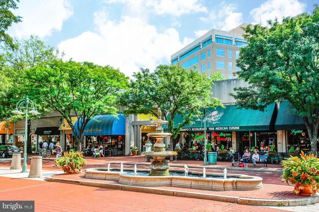4668 W BRADDOCK RD, Alexandria, VA 22311