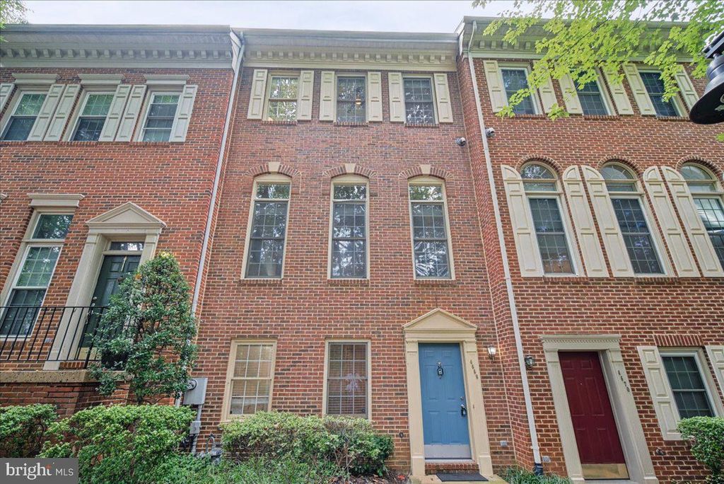 4668 W BRADDOCK RD, Alexandria, VA 22311
