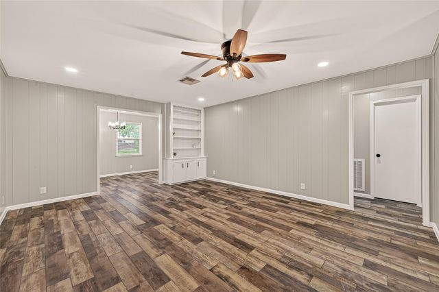 1203 Bernard Avenue, Rosenberg, TX 77471