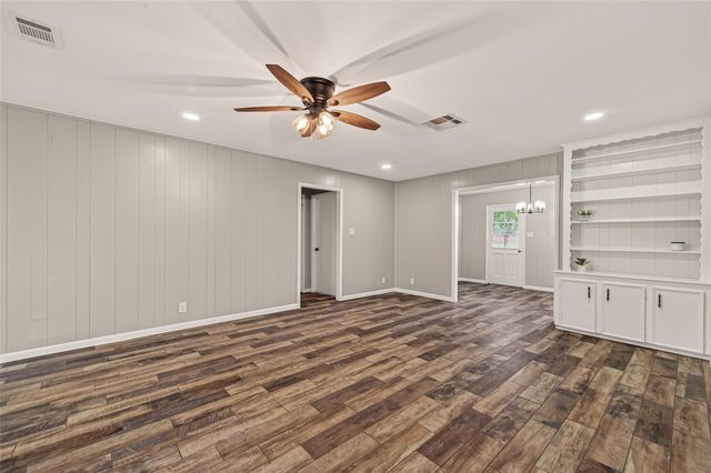 1203 Bernard Avenue, Rosenberg, TX 77471