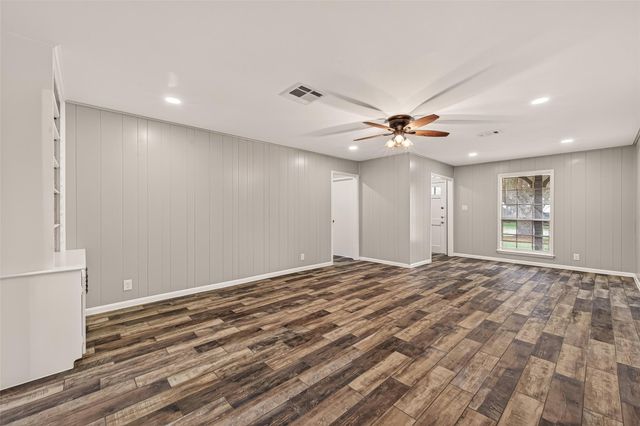 1203 Bernard Avenue, Rosenberg, TX 77471